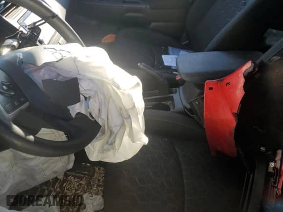 2023 Mitsubishi Outlander ES z VIN JA4ARUAU2PU005880, wystawiony jako Copart lot #71993505 z przebiegiem Nie podano mil oraz Szkoda całkowita • Salvage title. Historia ofert i sprzedaży dostępna na DreamBid. Obrazek 7.