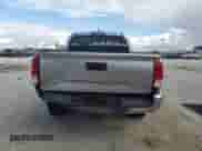 2017 Toyota Tacoma SR5 с VIN 5TFAX5GN4HX095311, выставлен на аукционе Copart как лот 82027495 с пробегом 126 042 миль миль и Списание • Salvage title. История ставок и продаж доступна на DreamBid. Изображение 6.