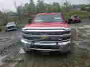 2017 Chevrolet Silverado 2500HD Work Truck z VIN 1GC1KUEG4HF100199, wystawiony jako Copart lot #72059064 z przebiegiem 102 158 mil mil oraz Szkoda całkowita • Salvage title. Historia ofert i sprzedaży dostępna na DreamBid. Obrazek 10.