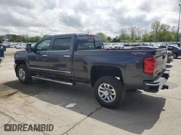 2016 Chevrolet Silverado 2500HD LTZ z VIN 1GC1KWEG1GF246621, wystawiony jako Copart lot #55615255 z przebiegiem 44 048 mil mil oraz Szkoda całkowita • Salvage title. Historia ofert i sprzedaży dostępna na DreamBid. Obrazek 2.