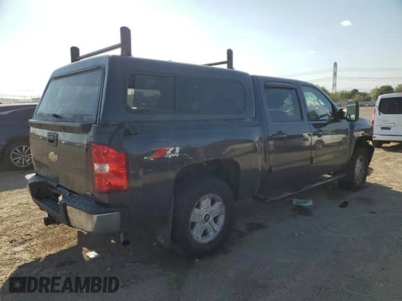 2011 Chevrolet Silverado 1500 LTZ with VIN 3GCPKTE32BG162899, listed as a Copart auction lot 83950435 with 136,170 mi miles and Salvage title. Bid and sale history available at DreamBid. Image 3.