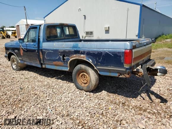 1990 Ford F-150 z VIN 1FTEF14N1LPA30295, wystawiony jako Copart lot #69413825 z przebiegiem 283 557 mil mil oraz Czysty tytuł • Clean title. Historia ofert i sprzedaży dostępna na DreamBid. Obrazek 2.