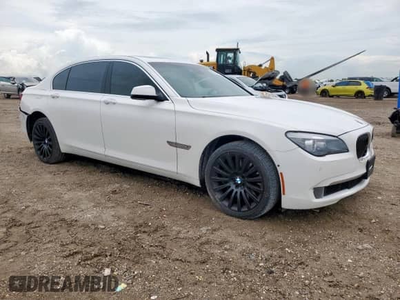 2010 BMW 7 Series 750Li с VIN WBAKB8C57ACY62931, выставлен на аукционе Copart как лот 62565885 с пробегом 109 703 миль миль и Списание • Salvage title. История ставок и продаж доступна на DreamBid. Изображение 4.