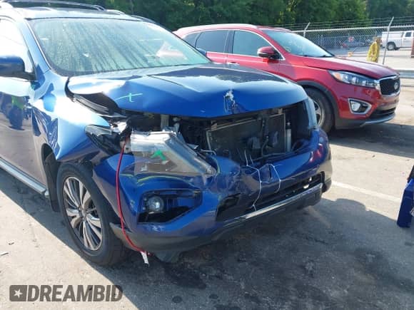 2018 Nissan Pathfinder S with VIN 5N1DR2MN7JC603788, listed as a IAAI auction lot 42462364 with 89,487 mi miles and . Bid and sale history available at DreamBid. Image 6.