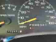 1999 Chevrolet Suburban z VIN 3GNGK26J9XG263668, wystawiony jako IAAI lot #42089070 z przebiegiem 102 452 mil mil oraz . Historia ofert i sprzedaży dostępna na DreamBid. Obrazek 7.