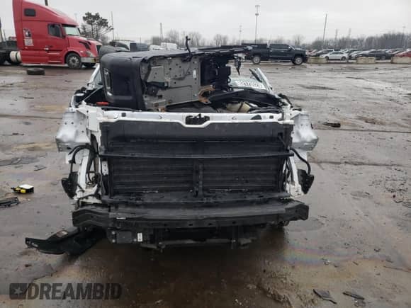 2021 Chevrolet Suburban Premier с VIN 1GNSCFKD1MR284380, выставлен на аукционе Copart как лот 82173523 с пробегом Не указан миль и На запчасти • Non repairable. История ставок и продаж доступна на DreamBid. Изображение 5.