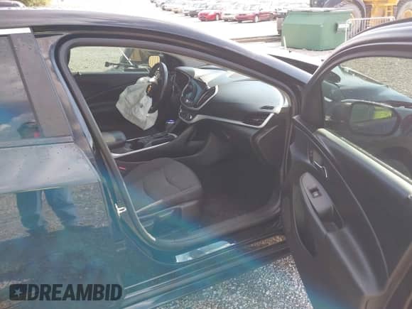 2017 Chevrolet Volt LT z VIN 1G1RC6S50HU211142, wystawiony jako IAAI lot #43137100 z przebiegiem Nie podano mil oraz . Historia ofert i sprzedaży dostępna na DreamBid. Obrazek 5.