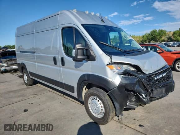 2024 Ram ProMaster Cargo Tradesman с VIN 3C6LRVDGXRE114462, выставлен на аукционе Copart как лот 69662675 с пробегом 16 623 миль миль и Списание • Salvage title. История ставок и продаж доступна на DreamBid. Изображение 4.