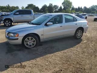 2006 Volvo S60 2.5L Turbo с VIN YV1RH592862538986, выставлен на аукционе Copart как лот 68420035 с пробегом 152 182 миль миль и Списание • Salvage title. История ставок и продаж доступна на DreamBid. Изображение 1.