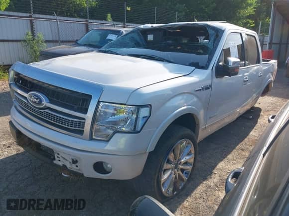 2011 Ford F-150 XLT z VIN 1FTFW1ET2BFC49580, wystawiony jako IAAI lot #42551019 z przebiegiem 150 091 mil mil oraz . Historia ofert i sprzedaży dostępna na DreamBid. Obrazek 2.