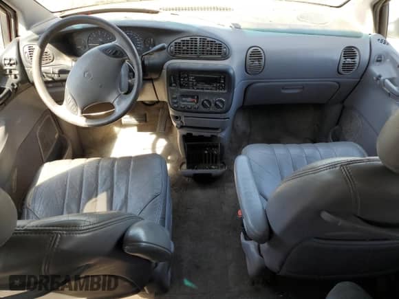 1996 Dodge Caravan LE with VIN 1B4GP54L6TB474164, listed as a Copart auction lot 68705005 with 375,295 mi miles and Salvage title. Bid and sale history available at DreamBid. Image 8.