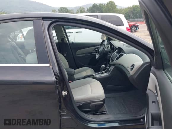2011 Chevrolet Cruze 1LT с VIN 1G1PF5S91B7116381, выставлен на аукционе IAAI как лот 42877702 с пробегом 157 676 миль миль и . История ставок и продаж доступна на DreamBid. Изображение 5.