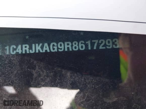 2024 Jeep Grand Cherokee Altitude with VIN 1C4RJKAG9R8617293, listed as a IAAI auction lot 41204488 with 2,704 mi miles and . Bid and sale history available at DreamBid. Image 9.