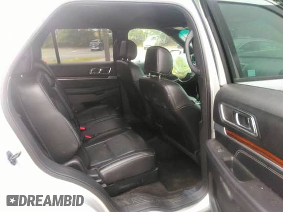 2017 Ford Explorer Limited z VIN 1FM5K8F86HGA17993, wystawiony jako IAAI lot #42753436 z przebiegiem 119 627 mil mil oraz . Historia ofert i sprzedaży dostępna na DreamBid. Obrazek 8.