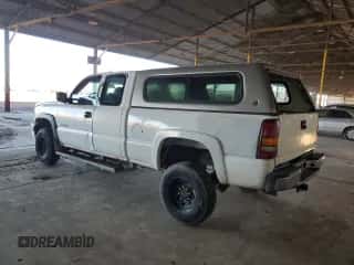 2005 Chevrolet Silverado 2500HD LS z VIN 1GCHK29U45E227006, wystawiony jako Copart lot #89525615 z przebiegiem 274 586 mil mil oraz Czysty tytuł • Clean title. Historia ofert i sprzedaży dostępna na DreamBid. Obrazek 2.