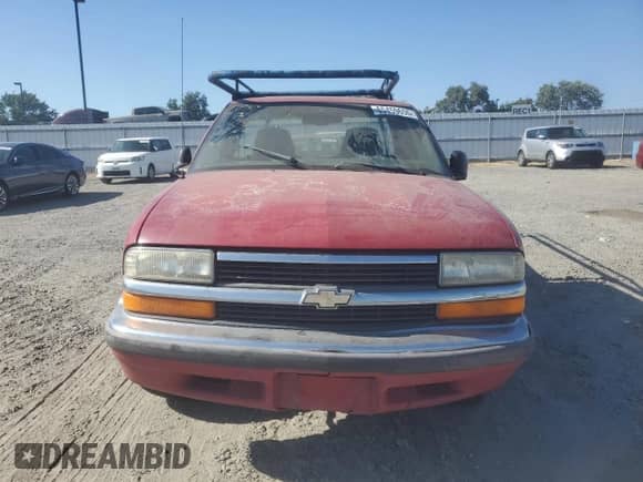 1998 Chevrolet S-10 LS с VIN 1GCCS1448WK192033, выставлен на аукционе Copart как лот 65459655 с пробегом 231 404 миль миль и Списание • Salvage title. История ставок и продаж доступна на DreamBid. Изображение 5.