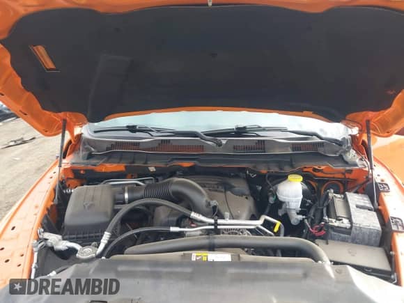 2019 Ram 1500 Express z VIN 1C6RR7KT1KS611148, wystawiony jako IAAI lot #43441180 z przebiegiem 58 323 mil mil oraz . Historia ofert i sprzedaży dostępna na DreamBid. Obrazek 10.