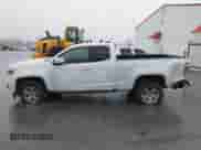 2020 Chevrolet Colorado 2WD LT z VIN 1GCHSCEN7L1172348, wystawiony jako IAAI lot #41198340 z przebiegiem 158 849 mil mil oraz . Historia ofert i sprzedaży dostępna na DreamBid. Obrazek 14.