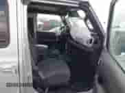 2024 Jeep Wrangler Sahara с VIN 1C4PJXEN5RW129340, выставлен на аукционе IAAI как лот 43058894 с пробегом 47 467 миль миль и . История ставок и продаж доступна на DreamBid. Изображение 5.