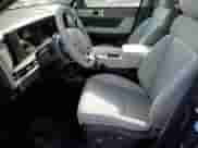 2024 Hyundai Santa Fe SEL с VIN 5NMP2DGLXRH051261, выставлен на аукционе Copart как лот 79261494 с пробегом 135 миль миль и Списание • Salvage title. История ставок и продаж доступна на DreamBid. Изображение 7.