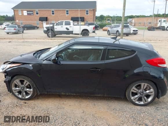 2016 Hyundai Veloster с VIN KMHTC6AD0GU255061, выставлен на аукционе IAAI как лот 43029597 с пробегом 54 840 миль миль и . История ставок и продаж доступна на DreamBid. Изображение 14.
