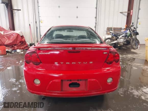 2004 Dodge Stratus SXT z VIN 4B3AG42G94E053001, wystawiony jako IAAI lot #41603292 z przebiegiem 230 411 mil mil oraz . Historia ofert i sprzedaży dostępna na DreamBid. Obrazek 16.