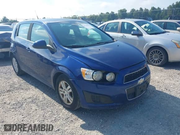 2013 Chevrolet Sonic LT с VIN 1G1JC6SB2D4197192, выставлен на аукционе IAAI как лот 43128195 с пробегом 158 012 миль миль и . История ставок и продаж доступна на DreamBid. Изображение 6.