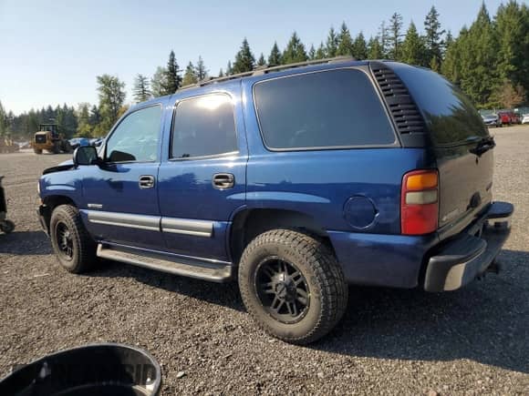 2003 Chevrolet Tahoe LS с VIN 1GNEK13V73J291454, выставлен на аукционе Copart как лот 71284925 с пробегом 171 552 миль миль и Списание • Salvage title. История ставок и продаж доступна на DreamBid. Изображение 2.