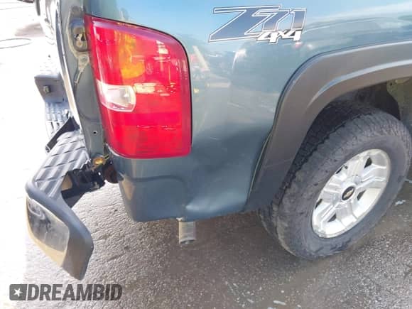 2013 Chevrolet Silverado 1500 LT with VIN 3GCPKSE74DG202044, listed as a IAAI auction lot 43017136 with 145,988 mi miles and . Bid and sale history available at DreamBid. Image 18.