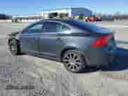 2015 Volvo S60 T5 Drive-E Platinum с VIN YV140MFM4F2353223, выставлен на аукционе Copart как лот 45112895 с пробегом 83 030 миль миль и Списание • Salvage title. История ставок и продаж доступна на DreamBid. Изображение 2.