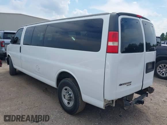 2014 Chevrolet Express Passenger LT with VIN 1GAZG1FG0E1158913, listed as a IAAI auction lot 43037460 with 149,212 mi miles and . Bid and sale history available at DreamBid. Image 3.