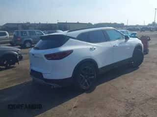 2024 Chevrolet Blazer LT с VIN 3GNKBCR43RS162373, выставлен на аукционе IAAI как лот 42535923 с пробегом 5 497 миль миль и . История ставок и продаж доступна на DreamBid. Изображение 4.