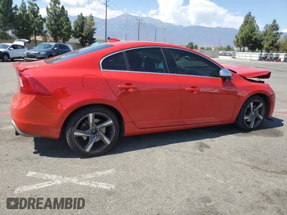 2012 Volvo S60 T6 с VIN YV1902FH2C2085183, выставлен на аукционе Copart как лот 70185745 с пробегом 110 477 миль миль и Списание • Salvage title. История ставок и продаж доступна на DreamBid. Изображение 3.
