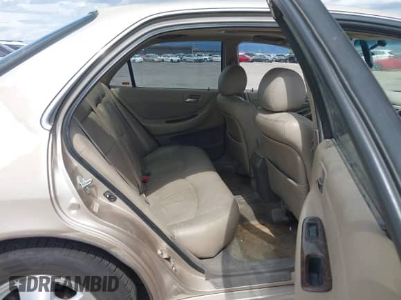 2001 Honda Accord EX z VIN 1HGCG16551A003412, wystawiony jako IAAI lot #43313856 z przebiegiem 277 413 mil mil oraz . Historia ofert i sprzedaży dostępna na DreamBid. Obrazek 8.