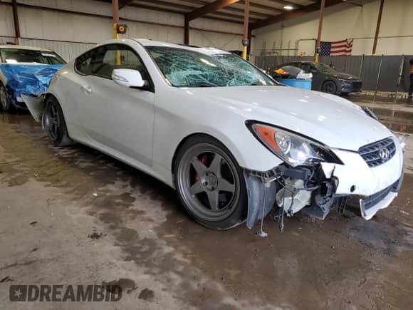 2011 Hyundai Genesis Coupe Track z VIN KMHHU6KH8BU065196, wystawiony jako Copart lot #46840495 z przebiegiem 93 984 mil mil oraz Szkoda całkowita • Salvage title. Historia ofert i sprzedaży dostępna na DreamBid. Obrazek 4.