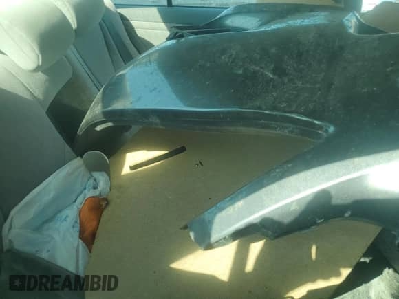 2010 Toyota Camry z VIN 4T1BB3EK6AU116999, wystawiony jako Copart lot #80714395 z przebiegiem Nie podano mil oraz Szkoda całkowita • Salvage title. Historia ofert i sprzedaży dostępna na DreamBid. Obrazek 10.