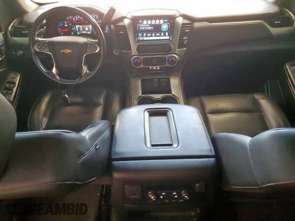 2019 Chevrolet Tahoe LT z VIN 1GNSCBKC2KR351789, wystawiony jako Copart lot #62299555 z przebiegiem 102 708 mil mil oraz Czysty tytuł • Clean title. Historia ofert i sprzedaży dostępna na DreamBid. Obrazek 8.