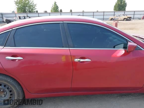 2015 Nissan Altima S z VIN 1N4AL3AP3FN311545, wystawiony jako IAAI lot #43141462 z przebiegiem 155 519 mil mil oraz . Historia ofert i sprzedaży dostępna na DreamBid. Obrazek 13.