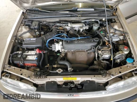 1990 Honda Accord z VIN JHMCB7666LC086038, wystawiony jako Copart lot #65686595 z przebiegiem 155 689 mil mil oraz Czysty tytuł • Clean title. Historia ofert i sprzedaży dostępna na DreamBid. Obrazek 11.