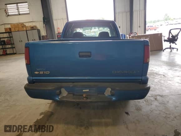 2000 Chevrolet S-10 LS z VIN 1GCCS19W1Y8257556, wystawiony jako Copart lot #64743085 z przebiegiem 284 985 mil mil oraz Szkoda całkowita • Salvage title. Historia ofert i sprzedaży dostępna na DreamBid. Obrazek 6.