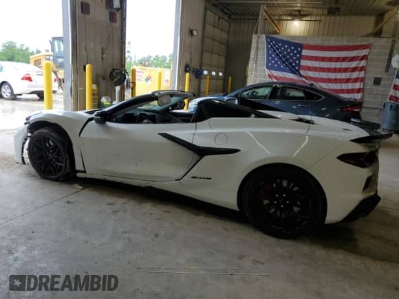 2025 Chevrolet Corvette 3LZ с VIN 1G1YF3D32S5600086, выставлен на аукционе Copart как лот 58906905 с пробегом Не указан миль и Списание • Salvage title. История ставок и продаж доступна на DreamBid. Изображение 2.