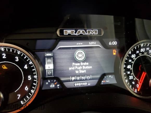 2019 Ram 1500 Laramie z VIN 1C6SRFDT8KN834682, wystawiony jako Copart lot #60103785 z przebiegiem 98 142 mil mil oraz Szkoda całkowita • Salvage title. Historia ofert i sprzedaży dostępna na DreamBid. Obrazek 9.