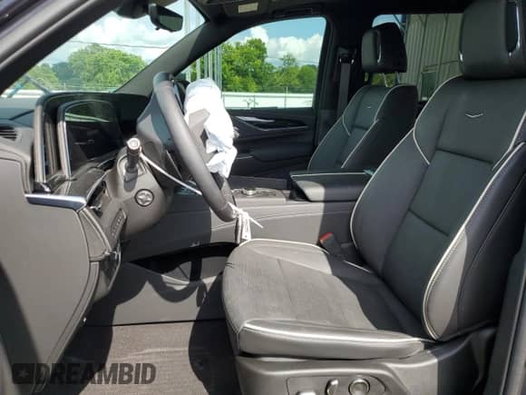 2024 Cadillac Escalade 4WD Sport z VIN 1GYS4FKL1RR278125, wystawiony jako Copart lot #65440765 z przebiegiem 15 020 mil mil oraz Szkoda całkowita • Salvage title. Historia ofert i sprzedaży dostępna na DreamBid. Obrazek 7.