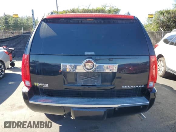 2009 Cadillac Escalade with VIN 1GYFC43529R252528, listed as a Copart auction lot 82561615 with 124,045 mi miles and Clean title. Bid and sale history available at DreamBid. Image 6.