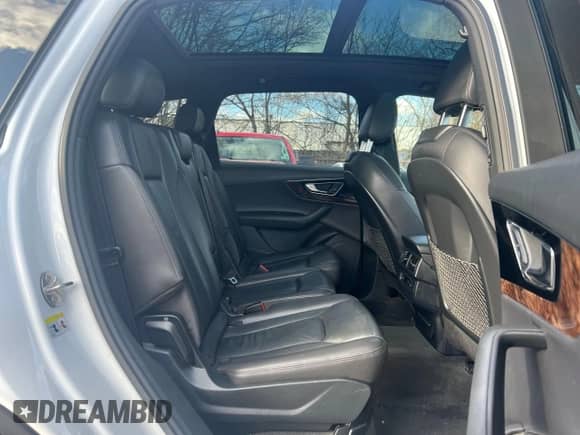 2017 Audi Q7 Premium Plus с VIN WA1LAAF72HD005719, выставлен на аукционе Copart как лот 52650635 с пробегом 154 276 миль миль и Чистый • Clean title. История ставок и продаж доступна на DreamBid. Изображение 6.