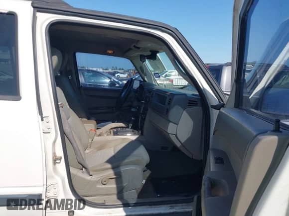 2007 Jeep Commander Sport with VIN 1J8HH48K07C587312, listed as a IAAI auction lot 42004278 with 208,390 mi miles and . Bid and sale history available at DreamBid. Image 5.