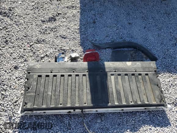 2022 Toyota Tacoma SR z VIN 3TYSZ5ANXNT090384, wystawiony jako Copart lot #80906685 z przebiegiem Nie podano mil oraz Szkoda całkowita • Salvage title. Historia ofert i sprzedaży dostępna na DreamBid. Obrazek 12.