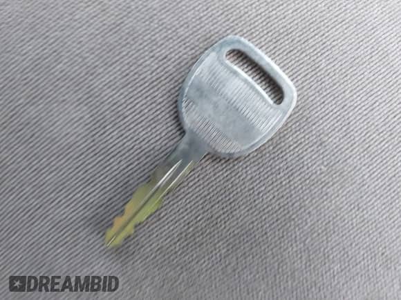 2005 Chevrolet Suburban LS с VIN 3GNEC16Z25G158598, выставлен на аукционе IAAI как лот 41266791 с пробегом 237 191 миль миль и . История ставок и продаж доступна на DreamBid. Изображение 11.