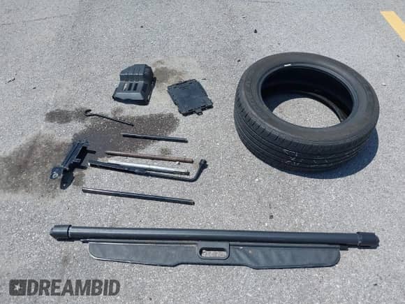 2011 Chevrolet Equinox 2LT with VIN 2CNALPEC5B6286134, listed as a IAAI auction lot 42667497 with 144,469 mi miles and . Bid and sale history available at DreamBid. Image 12.