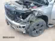 2022 Ram 1500 Big Horn z VIN 1C6RREFT2NN253608, wystawiony jako IAAI lot #42020587 z przebiegiem 44 509 mil mil oraz . Historia ofert i sprzedaży dostępna na DreamBid. Obrazek 6.